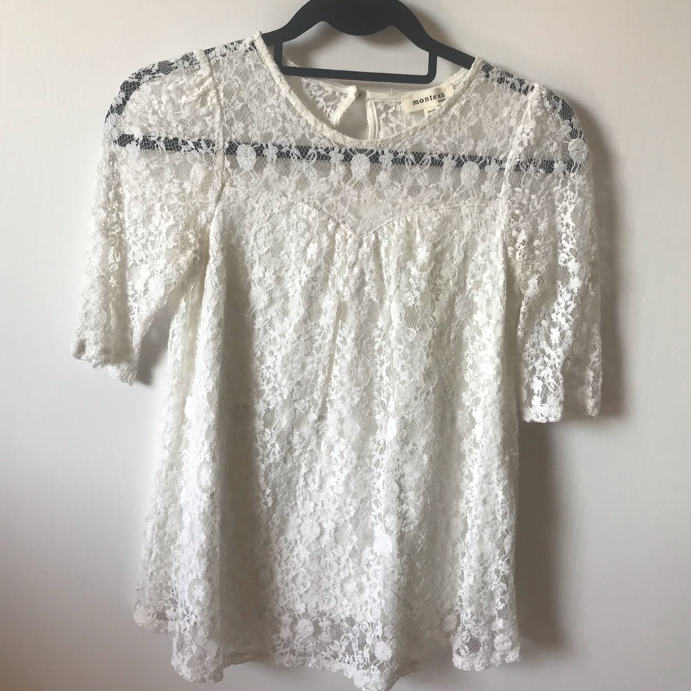 Monteau formal top.